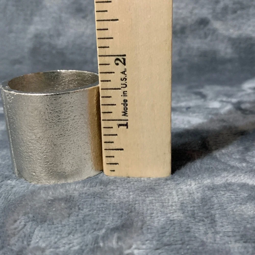 Set of 10 Silver Textured Metal Napkin Rings Modern Split Cuff Table Decor
